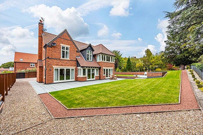 4 Bedroom Detached House For Sale In West Manor Park, Epperstone, Nottinghamshire, NG14
