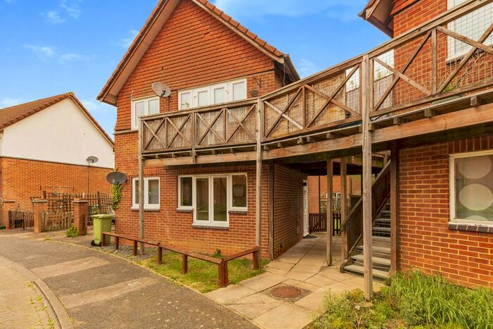 1 Bedroom Maisonette To Rent In Glebe Close, Loughton, MK5