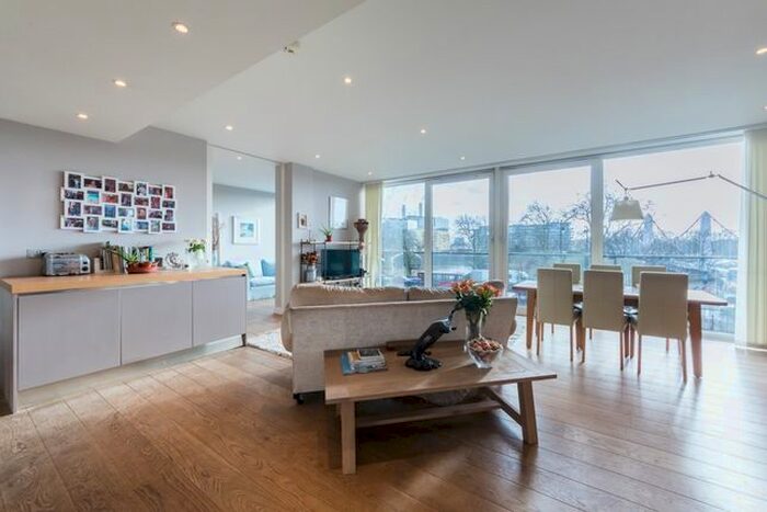 3 Bedroom Flat To Rent In Gatliff Road, London, SW1W