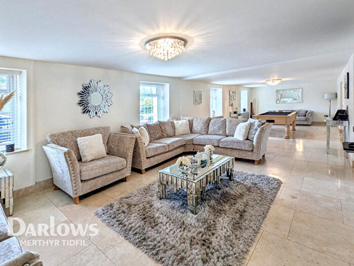 6 Bedroom Detached House For Sale In Pentwyn Road, Treharris, CF46