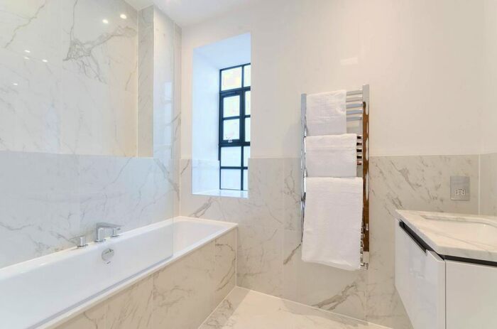 3 Bedroom Flat To Rent In Palace Wharf, Hammersmith, London, W6
