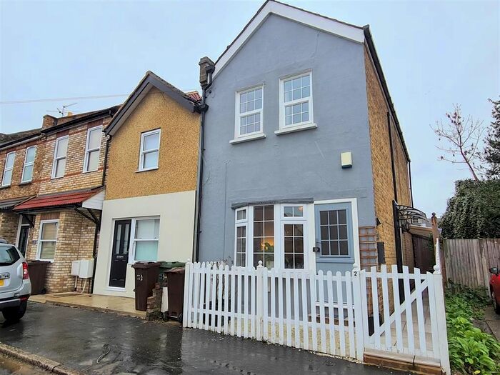 2 Bedroom Semi-Detached House To Rent In St James Road, Carshalton SM5