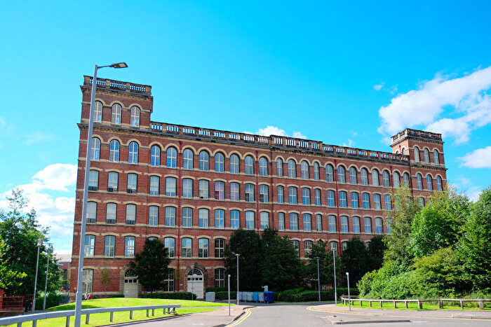 2 Bedroom Apartment For Sale In Thread Street, Paisley, PA1
