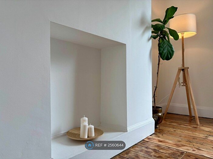 1 Bedroom Maisonette To Rent In B, London, E8