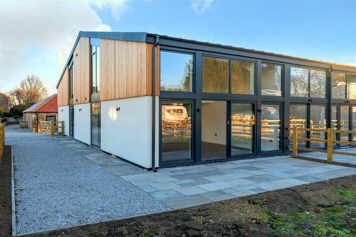 4 Bedroom Barn Conversion For Sale In The Granary, Lumby Hall Farm, Lumby, LS25