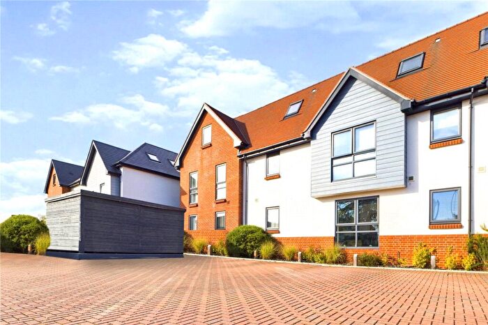 2 Bedroom Apartment To Rent In Francis Close, Thatcham, Berkshire, RG18
