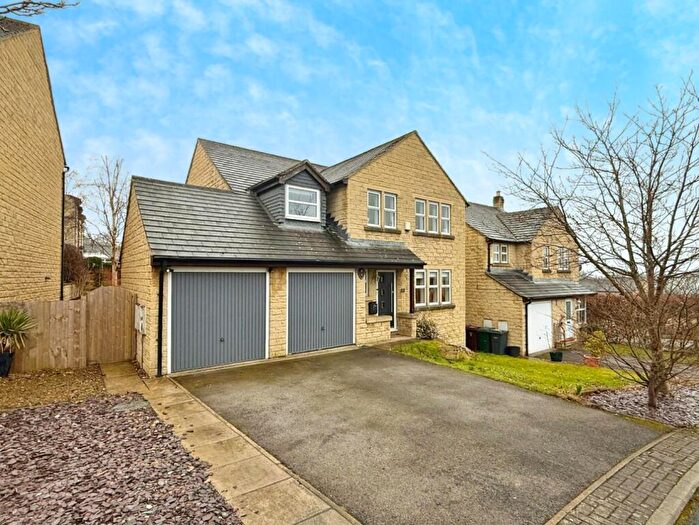 4 Bedroom Detached House For Sale In Paslew Court, East Morton, BD20