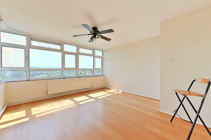 2 Bedroom Flat To Rent In Felsham Road, West Putney, London, SW15