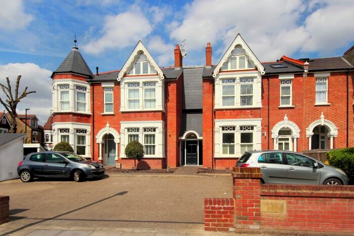 2 Bedroom Flat To Rent In Sutherland Road, London, W13