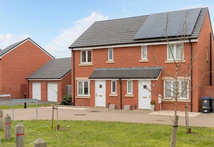 3 Bedroom House To Rent In Rodsley Walk, Castlemead, BA14