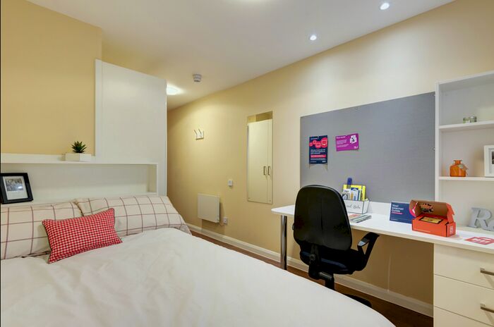 1 Bedroom Flat To Rent In Dean St, Bangor 1Us, United Kingdom, Bangor LL57