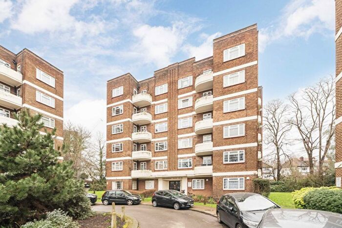 2 Bedroom Flat For Sale In Bollo Lane, Acton, W3
