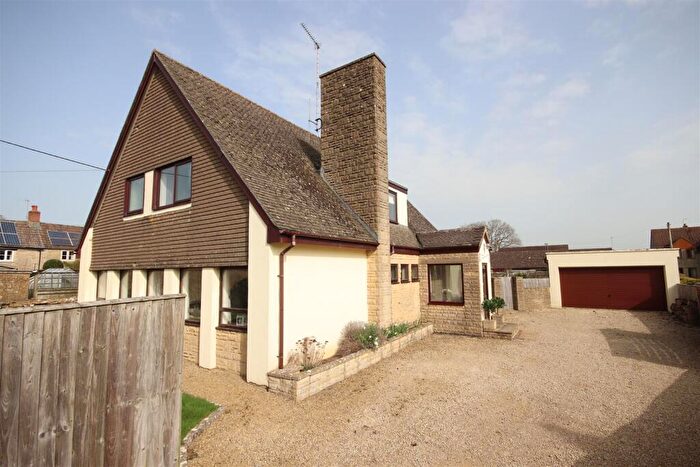 4 Bedroom Detached House For Sale In Kington St Michael, SN14