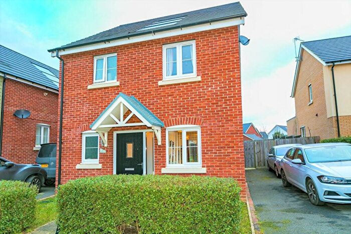 3 Bedroom Detached House To Rent In Holmes Meadow, Redhouse Park, Milton Keynes, MK14