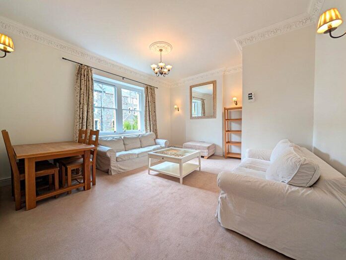 2 Bedroom Flat To Rent In Oakfield Grove – Ref, BS8 - Photo 3