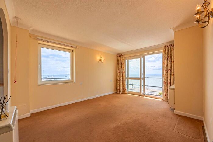 2 Bedroom Retirement Property For Sale In Holland Road, Westcliff-On-Sea, SS0