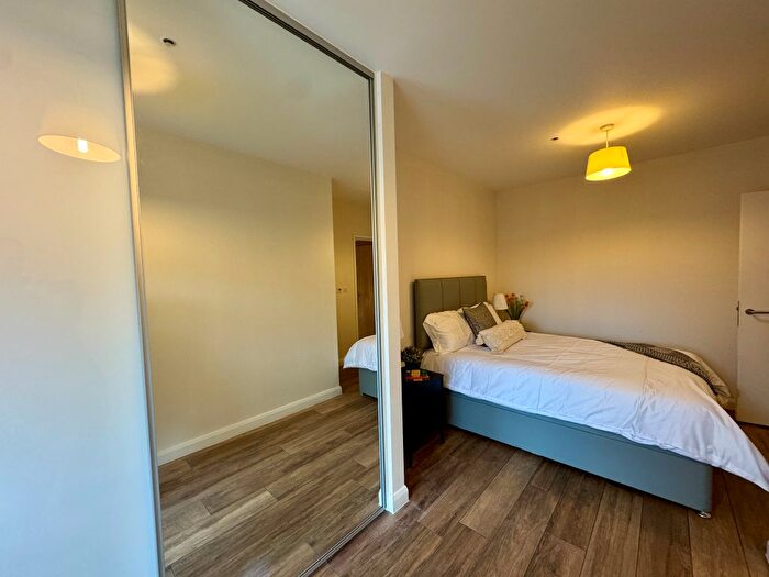 1 Bedroom Flat To Rent In Queen Street, Maidenhead, Berkshire, SL6