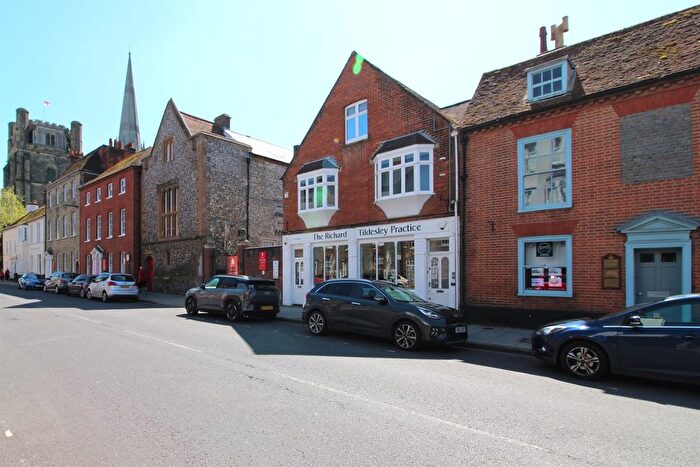 Studio To Rent In Second Floor Flat, West Street, Chichester, West Sussex, PO19