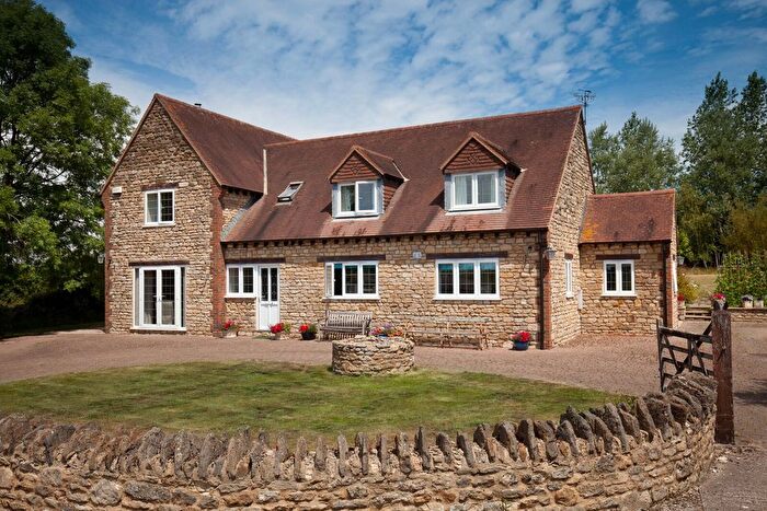 4 Bedroom Property For Sale In East Orchard, Shaftesbury, Dorset, SP7