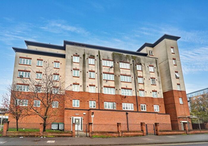 2 Bedroom Flat For Sale In Flat Centrika, Bath Road, Slough, Buckinghamshire, SL1