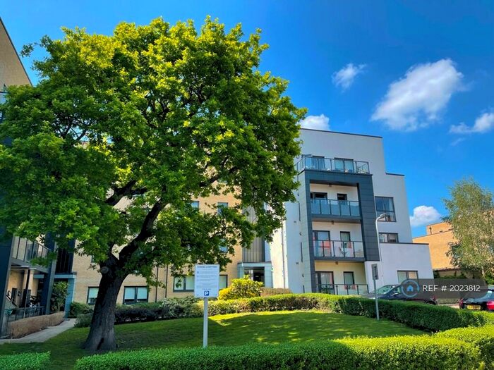 2 Bedroom Flat To Rent In Wild Rose House, Harold Wood, RM3