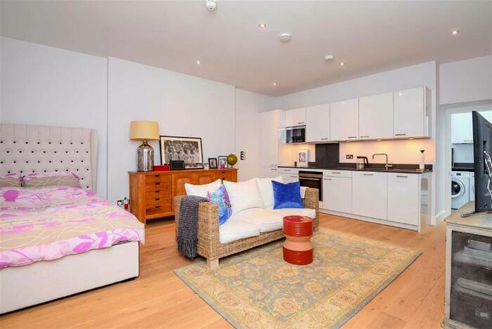 Studio To Rent In Duke Street, London, W1U