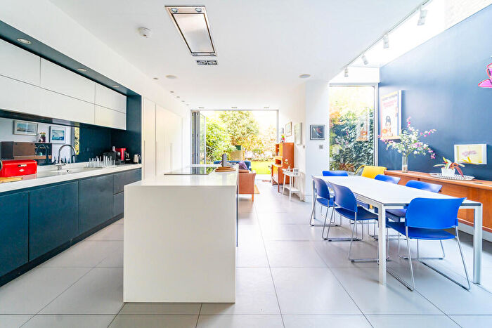 4 Bedroom Terraced House For Sale In Redston Road, Crouch End, N8