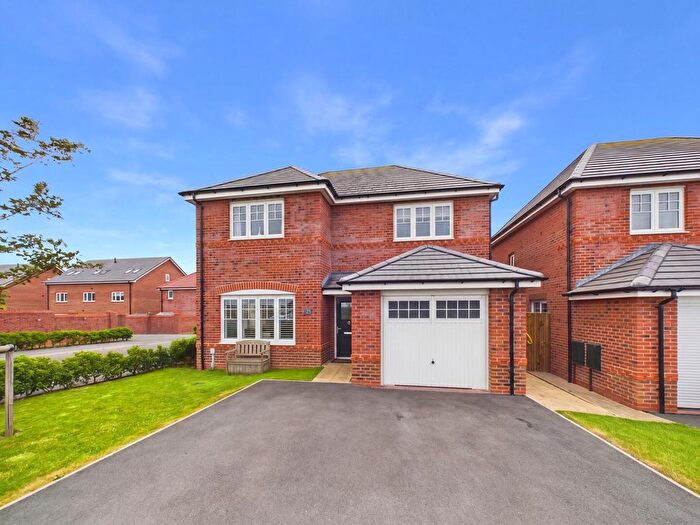 4 Bedroom Detached House For Sale In Ennerdale Avenue, Warton, Preston, PR4
