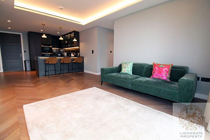 3 Bedroom Flat To Rent In Cleveland Street, London, W1T