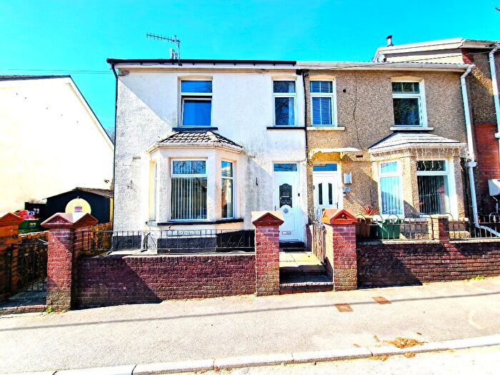3 Bedroom End Of Terrace House For Sale In Ashfield Road, NP11