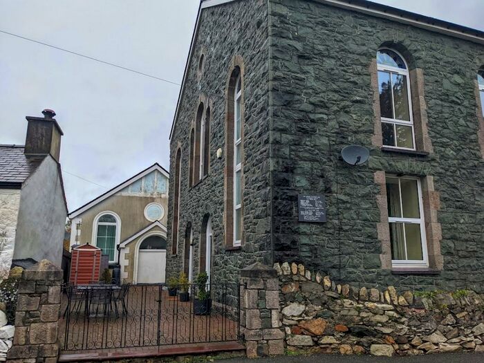 3 Bedroom Semi-Detached House To Rent In Brynrefail Chapel, Brynrefail, LL55