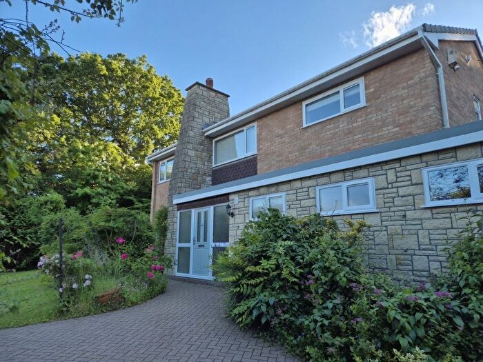 4 Bedroom Detached House To Rent In Cockshot Road, Malvern, WR14
