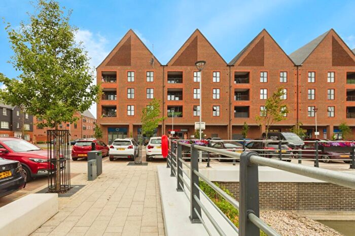 2 Bedroom Flat For Sale In Kingsbrook Basin, Aylesbury, Buckinghamshire, HP22