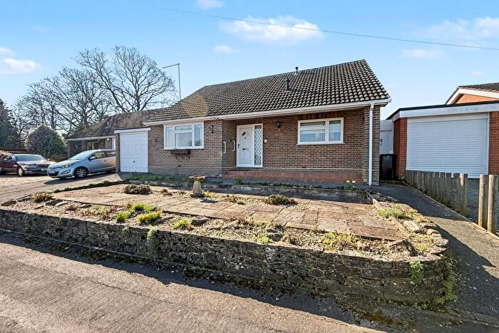 2 Bedroom Detached Bungalow For Sale In Ferndown, BH22