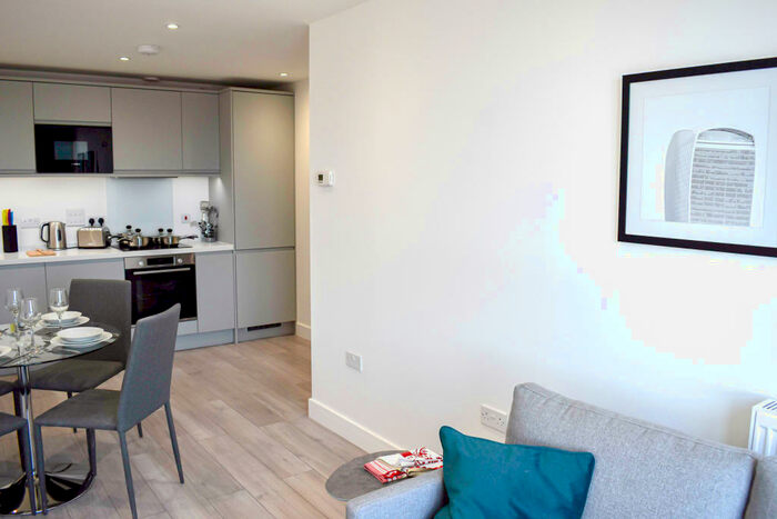 1 Bedroom Flat To Rent In Carlton House, New London Road, Chelmsford, Essex, CM2