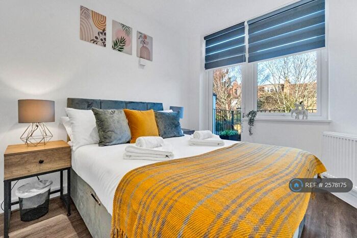 3 Bedroom Flat To Rent In Mount Road, London, NW4