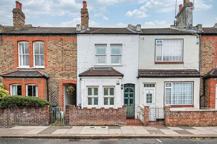 2 Bedroom Terraced House For Sale In Linkfield Road, Isleworth, TW7