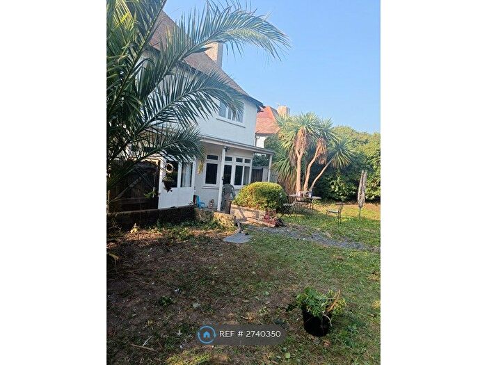 6 Bedroom Detached House To Rent In Percy Ave.Kingsgate, Broadstairs, CT10