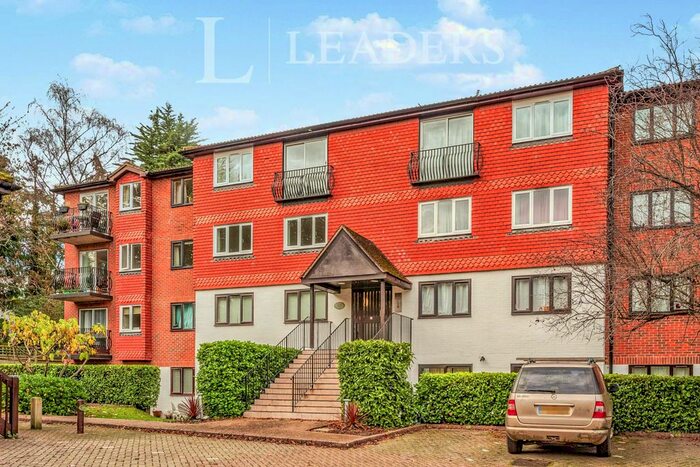 1 Bedroom Flat To Rent In Great Heathmead, Haywards Heath, RH16