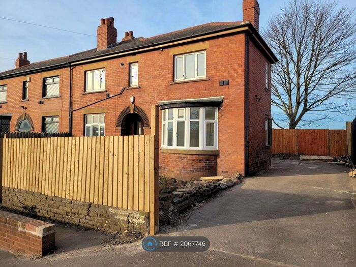 3 Bedroom Semi-Detached House To Rent In Leeds Road, Rothwell, Leeds, LS26