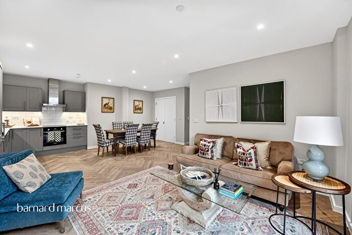 1 Bedroom Flat For Sale In Fallsbrook Road, London, SW16