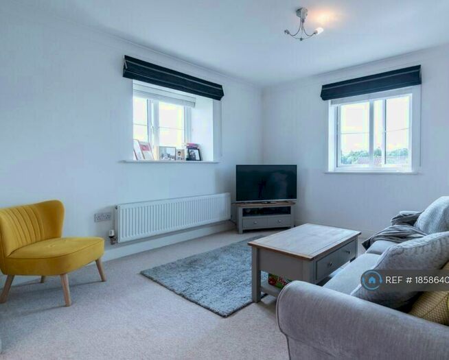 2 Bedroom Flat To Rent In Eagle Way, Bracknell, RG12