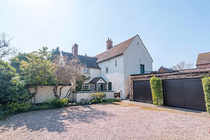 4 Bedroom Character Property For Sale In Warren House Farm, Walmley Road, Sutton Coldfield, B76