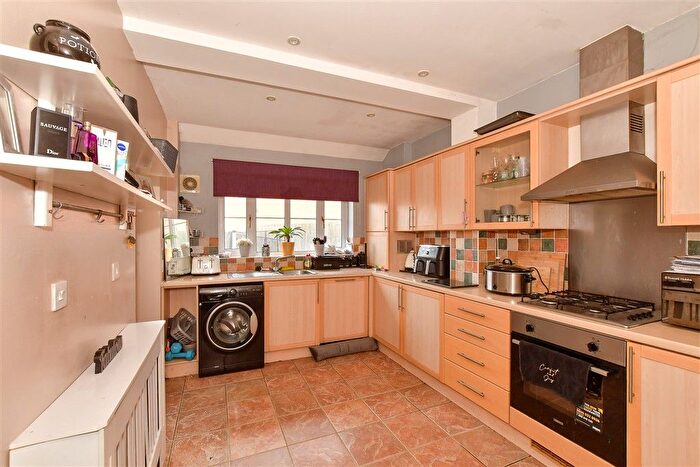 3 Bedroom Semi-Detached House For Sale In Gilbert Way, Canterbury, Kent, CT1