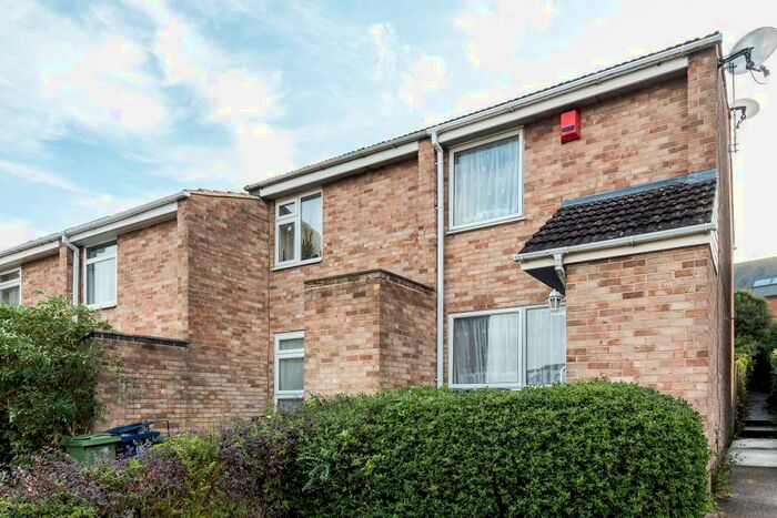 2 Bedroom Semi-Detached House To Rent In Turner Close, Oxford, OX4