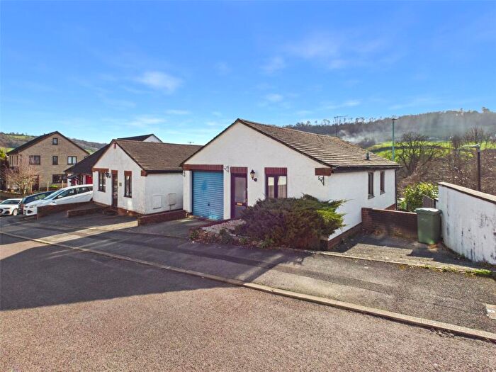 3 Bedroom Detached House For Sale In Castle Rise, Stroud, Gloucestershire, GL5