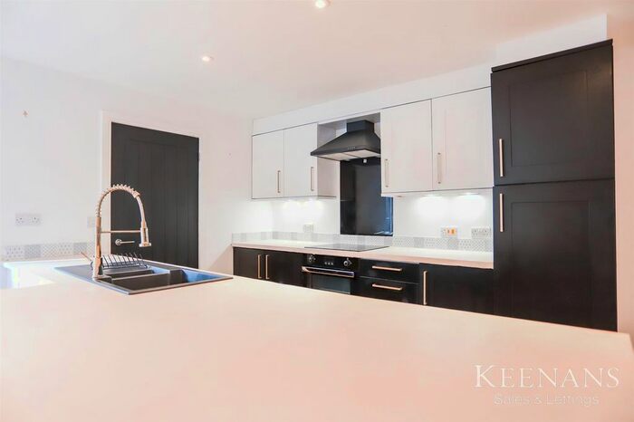 3 Bedroom End Of Terrace House To Rent In Whalley Road, Clayton Le Moors, BB5