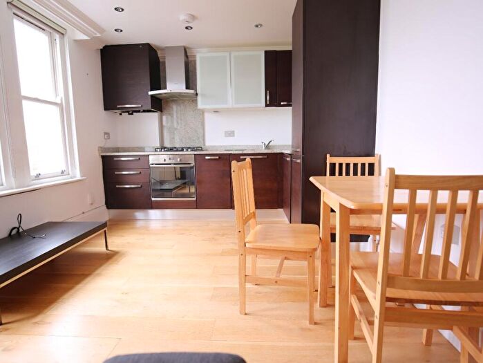 1 Bedroom Flat To Rent In Holloway Road, London, N7