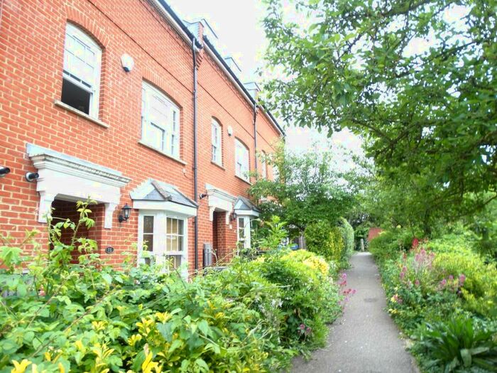 4 Bedroom Town House To Rent In George Roche Road, Canterbury, CT1