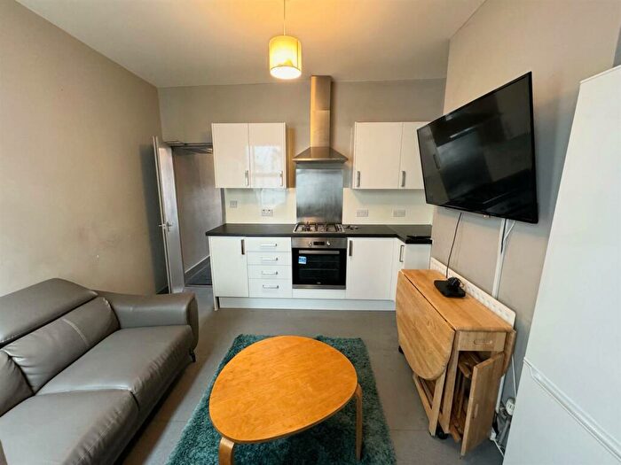 4 Bedroom Terraced House To Rent In Riley Road, Brighton, BN2